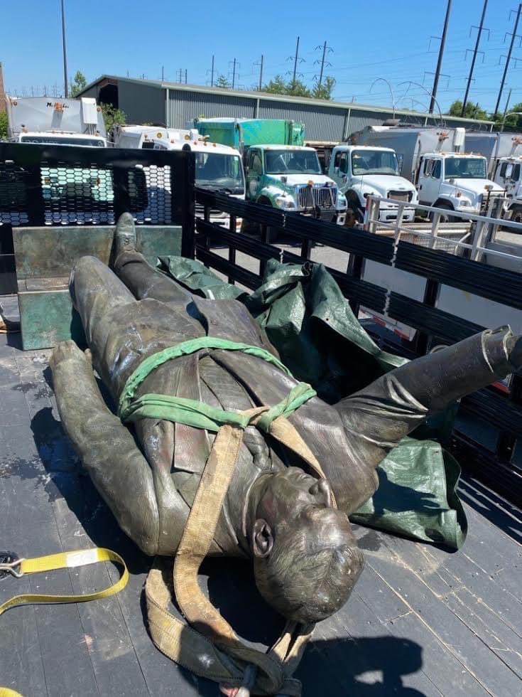 This is the Rizzo statue, in a scrap yard! Your Mayor Kenny lied again!