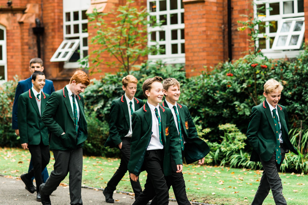 agsb_official's tweet photo. Virtual Open Day - June 2020 - now available for Year 5 children &amp; parents.  Take a tour on our website: https://t.co/KXMMuYfhSW
#agsbevents https://t.co/5rDqB4BB8f