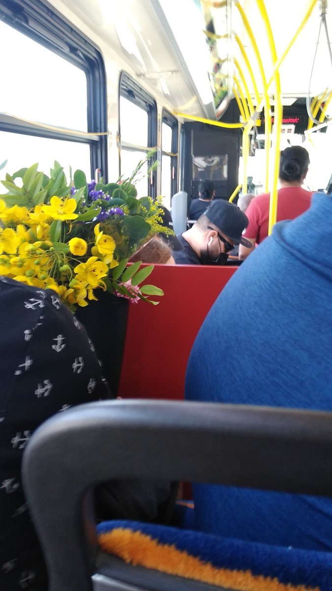 levid3's tweet image. Crowded bus so much for #SocialDistancing #COVID19 good job to the drivers of the @lbtransit drivers for letting it happen. This is how @LongBeachMayor takes care of his city