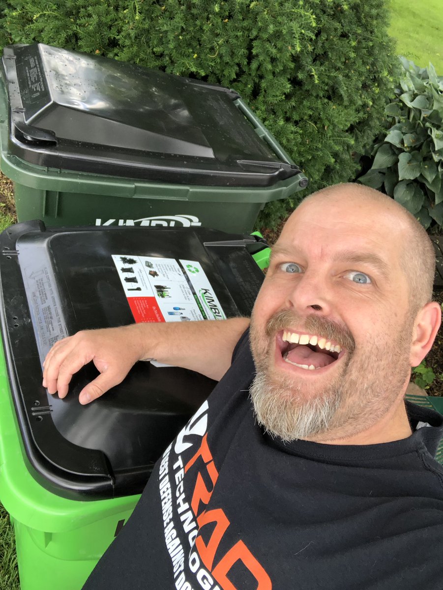 ScoootMaGoot's tweet image. @JWidRadio @morganpw @JshowQ104 #adultingisfun #trashcanscame #scootmagoot