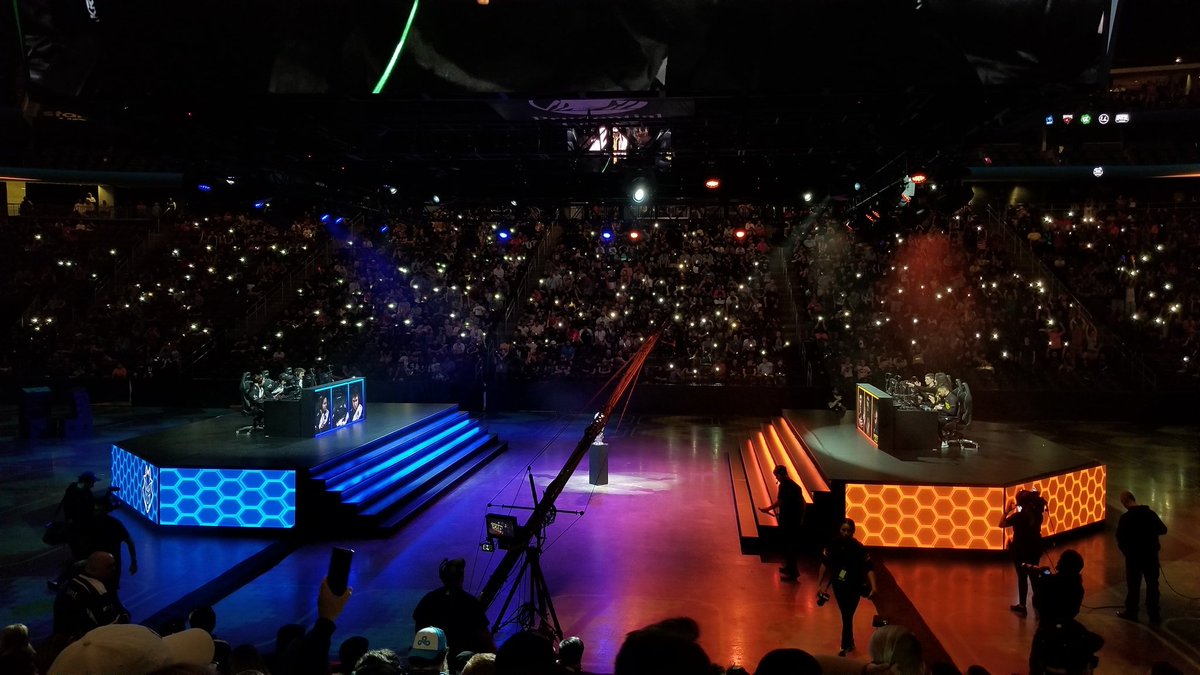 Sleegi's tweet photo. Grand Finals for the #RLCS7 LAN happened a year ago today. I need another LAN in my veins guys, it's killin' me! 😭😭😭 https://t.co/4hlSHMIDRr