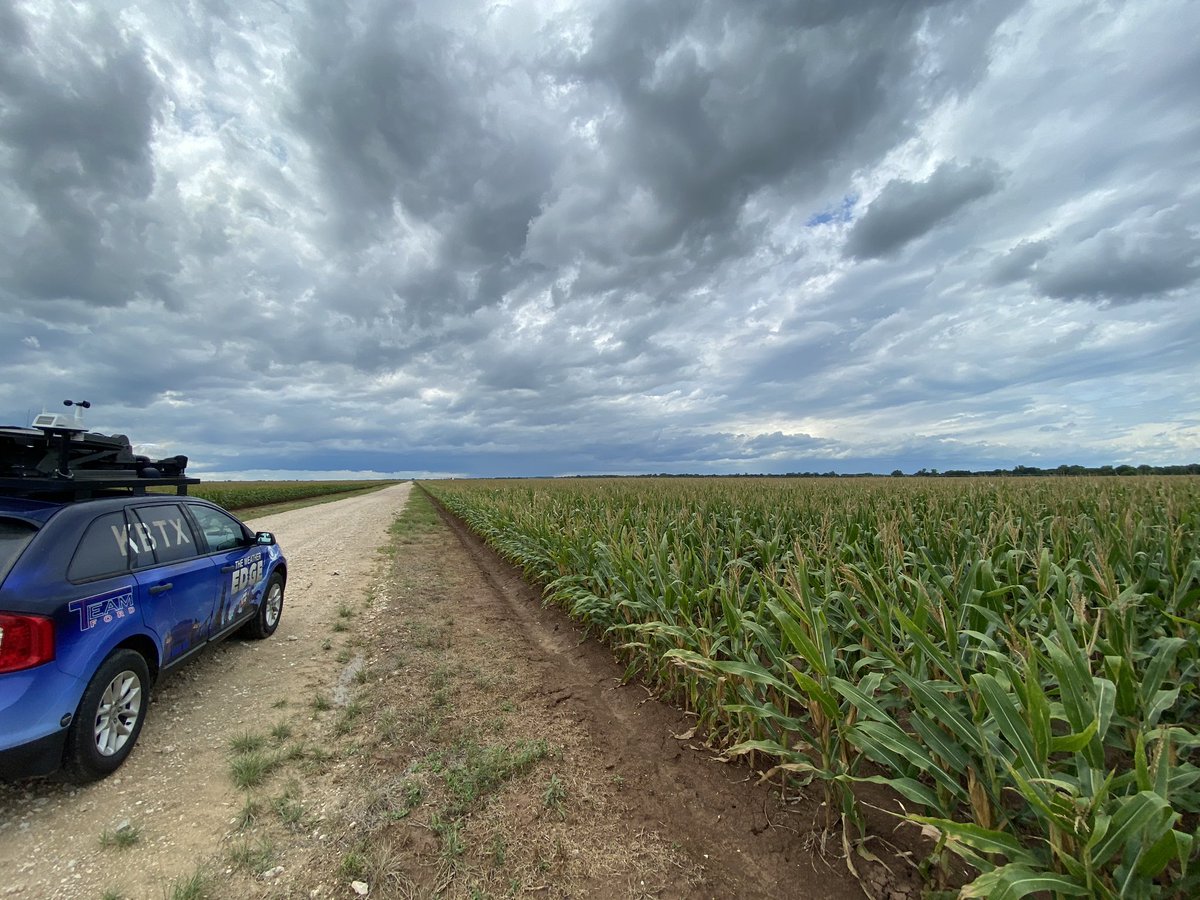 KBTXMax's tweet image. Tropical sky over the Brazos River Bottom this afternoon.

#bcstx #txwx #WxEDGE