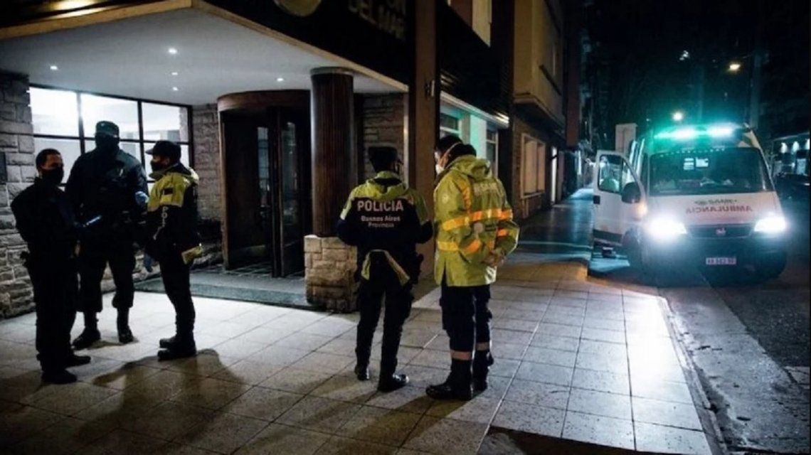 Aislaron a los contactos del joven con COVID-19 que fue a Mar del Plata con documentos falsos bit.ly/2Npkj9a