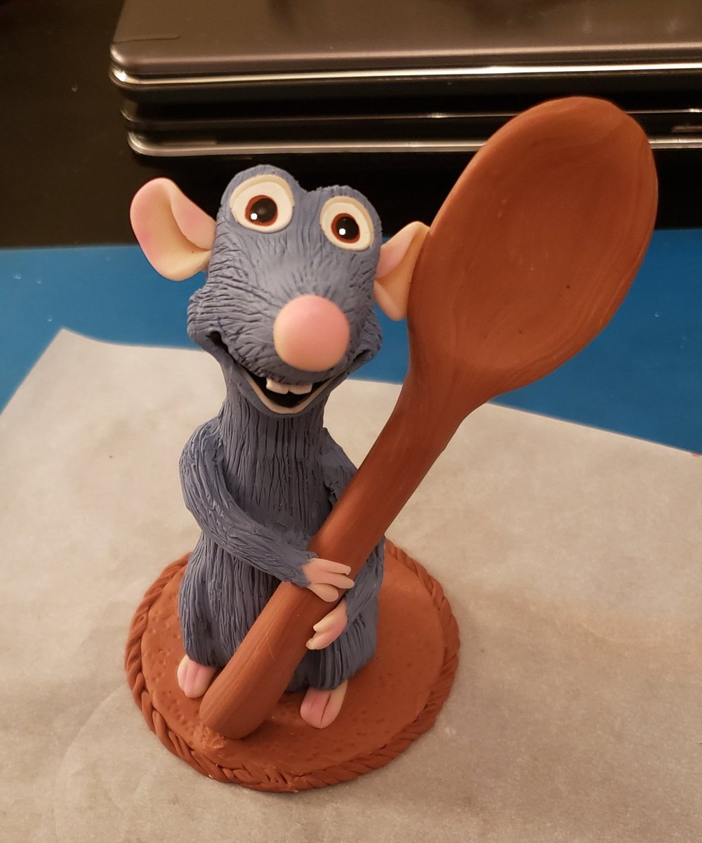 BeFairyCreative's tweet image. Cake Topper for a friend. #ratatouille #cookingspoon #caketopper