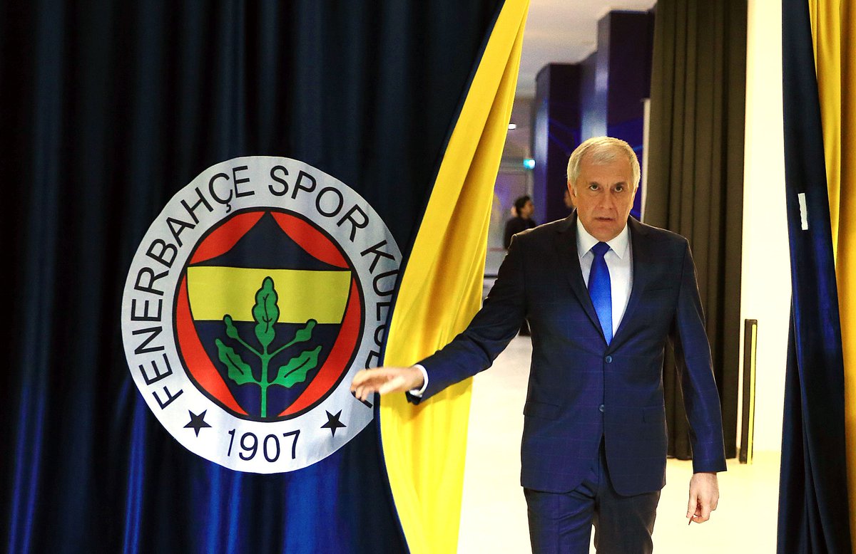 Koç üzdün... en büyük kupayı kazandırdığın için  teşekkürler basketbolu sevdiren adam #obradovic