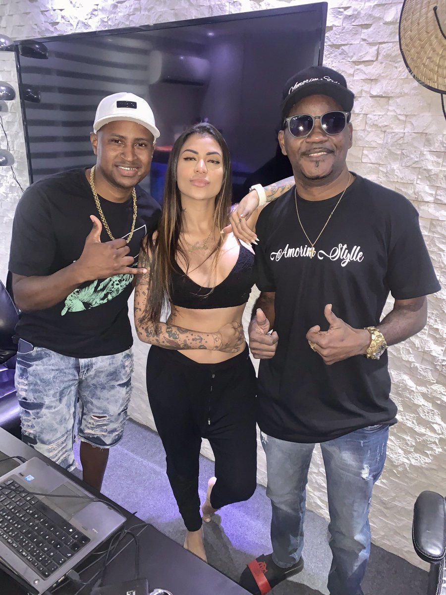 eumcmarcelly's tweet photo. Aindaaaaaa 🙅🏻‍♀️ 
Medley pesadíssimo vindo aí 🔥 https://t.co/bJtkAa2juK