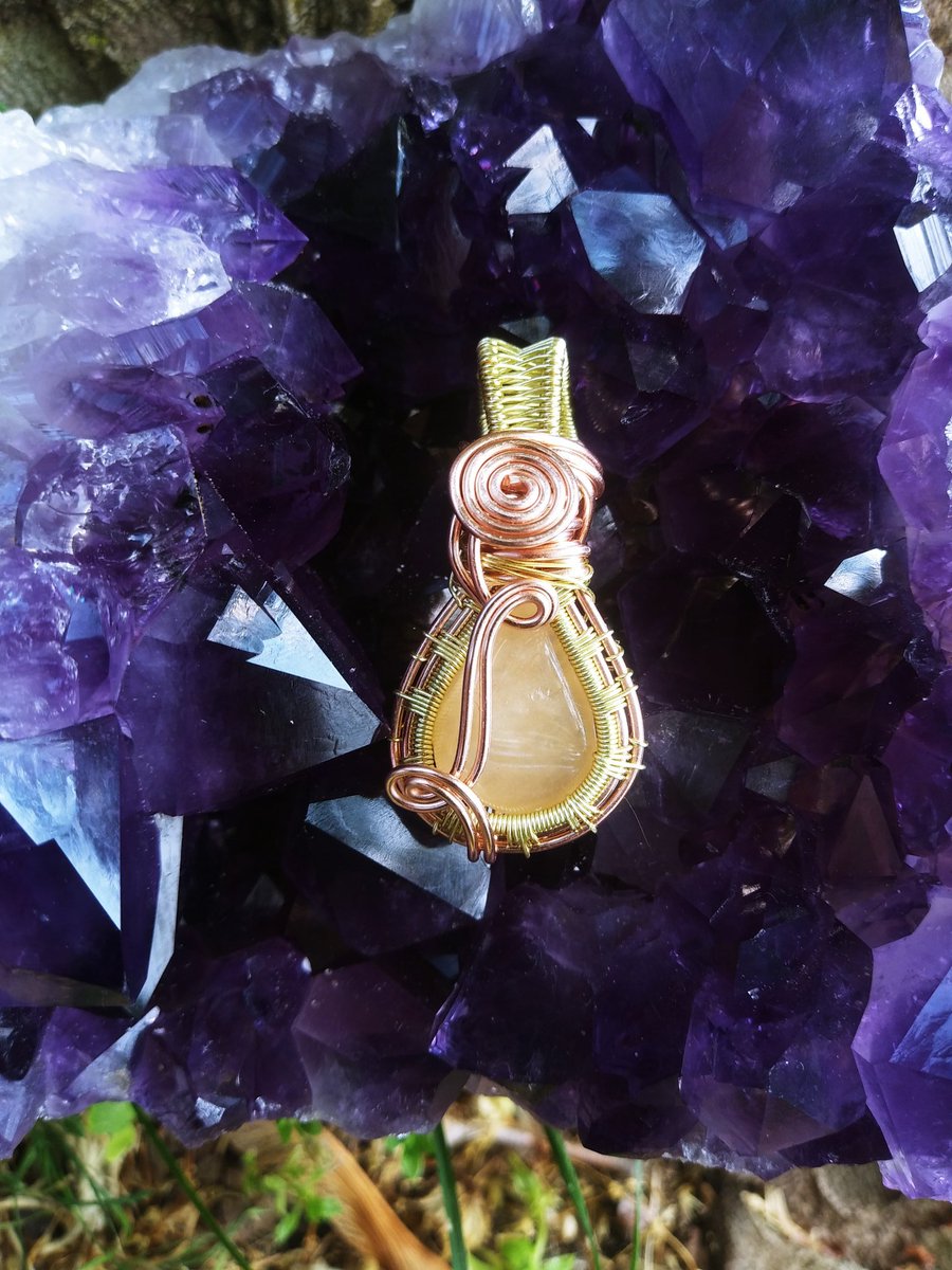 cynicalvirgo's tweet photo. "Soft Sun" available now in our brand new Summer Collection!✨🌸☀

Yellow quartz is so gorgeous!
https://t.co/kpYqUO5kV8 https://t.co/siFyVcxMUr
