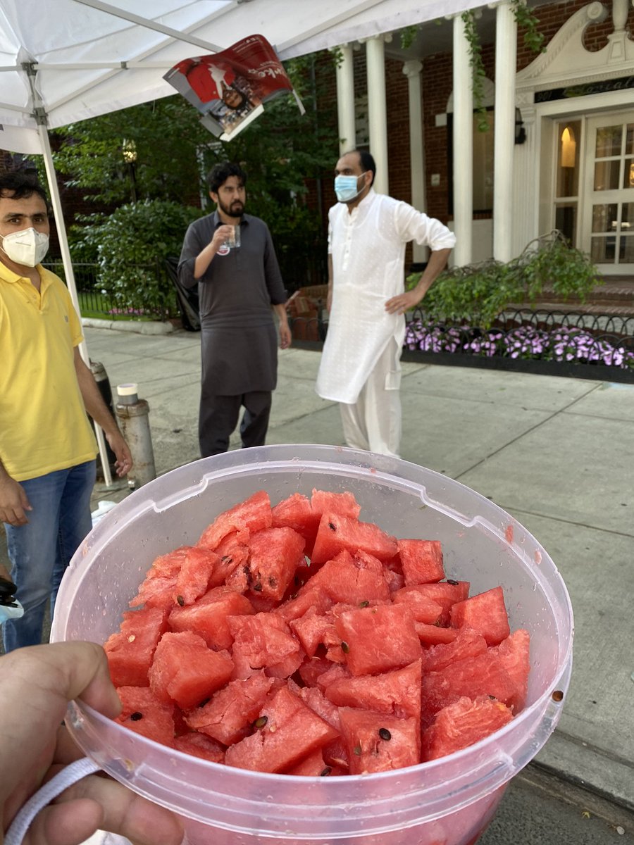 SahibzadaShabir's tweet photo. #Lunch #Coffee #Fruits .....
Thanks to neighbors for treating our volunteers
#MuslimsForYvetteClarke #VoteYvette @voteYvette #primaryelections #brooklynelections #yvetteclarke #forthepeople #9thDistrict #MuslimVote https://t.co/OM4r6vYcqd