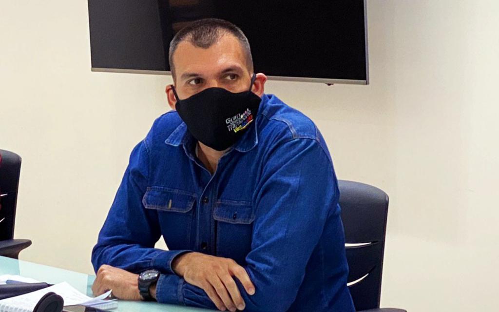 Apure_Rebel_MRT's tweet photo. Misión Transporte Venezuela "Buenas noticias para nuestro Pueblo". 
En medio del bloqueo impuesto por el imperialismo, seguimos demostrando que somos un país que no se rinden ante las adversidades.
 @NicolasMaduro @HipolitoMRT2 @YoliHidalgoMRT https://t.co/pvgCUJqfX8