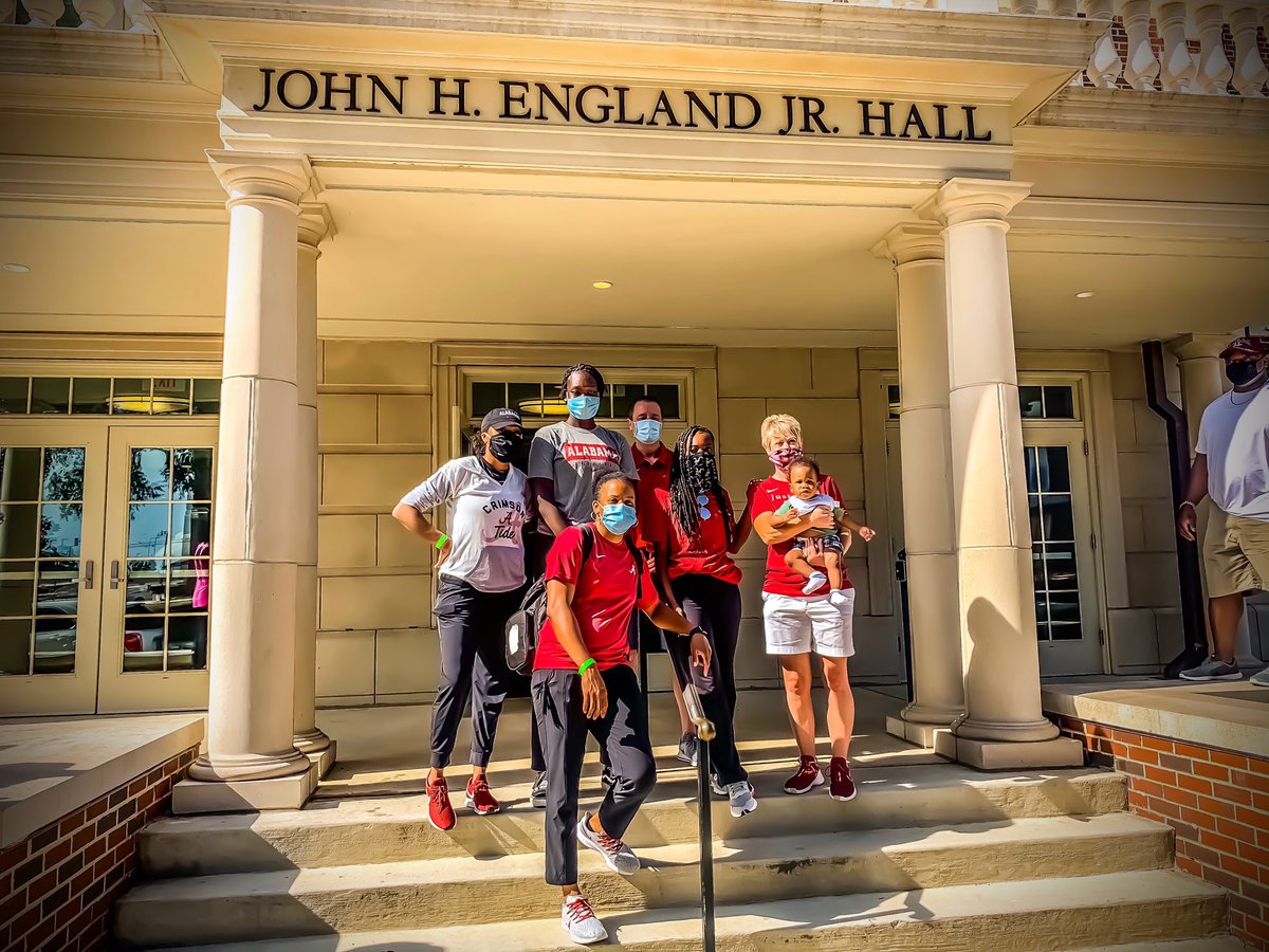 AlabamaWBB's tweet photo. Move in day for @RuthKoang &amp; @TaylorSutton2!! 

Welcome to TTown!! 🙌🙌

#RollTide #GritAndGratitude 🐘🏀 https://t.co/HjxMK7HWKA