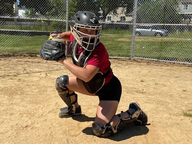 chattCONNECT's tweet photo. Catchers: Tips for Throwing from Your Knees 
https://t.co/Y6NDwk5bjk 
#fallingtrees #poptime #stealingbases #throwingfromknees #softball #coaching #training #catchers https://t.co/d1kvdJPixr