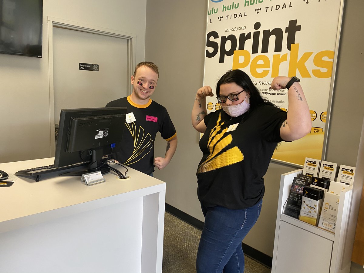 Just SIX new lines away from the big bonus $$$ in Bonney! WE CAME TO FIGHT!! #NewTMobile #PWNTAKEOVER #gritandgrind that goal OUT!