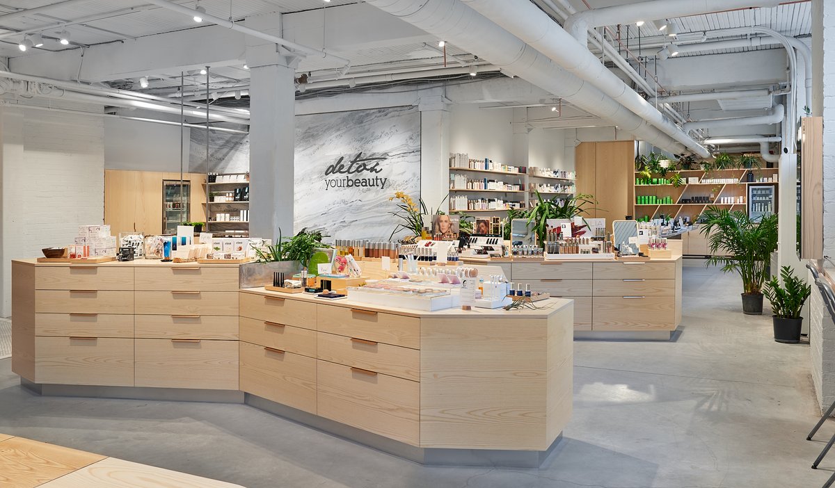 We are now taking appointments for one-on-one personal shopping at our Spadina and Yorkville stores. 🛍 Book your appointment now -> thedetoxmarket.ca/collections/ev…
*Please note that we are not open for walk-ins at this time, however, curbside pickup is still available every day.