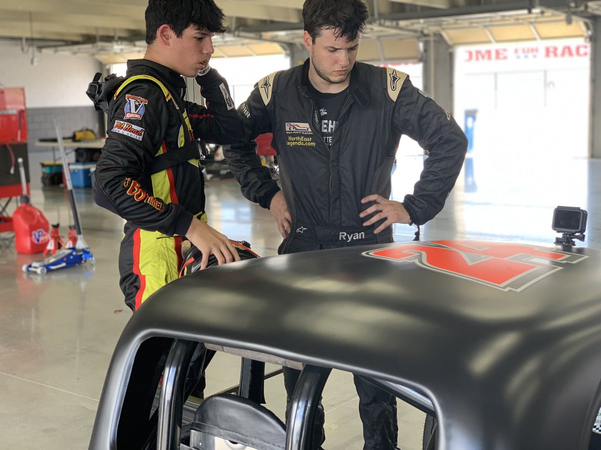 RuffBryson's tweet photo. Bryson has been looking for speed all day! In qualifying for Round 3 of #BOJSSO, Bryson ran a 17.871. This was good enough to secure he 10th starting position. #MyTrackMyRoots #TeamBilstein @barringerconst @VLKCHARLOTTE @wild_bill_80 @bilsteinUS @DeVoKeith @RyanMackintosh https://t.co/jShal91hxG