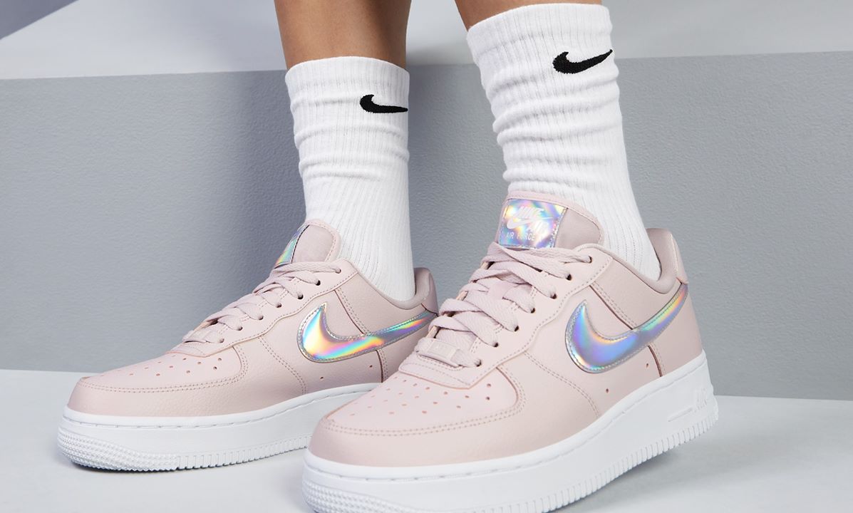 nike air force one barely rose