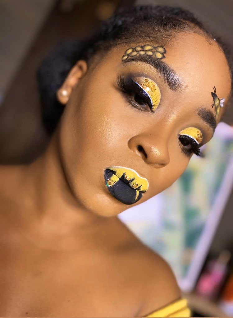 Its_KMcCoy's tweet photo. Cuties giving you the Beez-niz 🐝🍯 
.
.
.
🖍 @thecrayoncase @WuzzamSupa - The Mattebook, Box of Crayons, Watch Me Blush, Blackranked Lip Pencil, Blackboard, Glowden, Highlighter Concealer (8, 19, &amp; 20), Whiteout Sharp Me https://t.co/gTKsXDBZmB