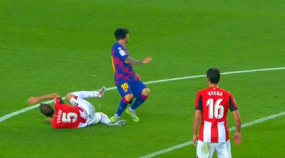🤔 ¿Debió ser expulsado Messi por este pisotón a Yeray?