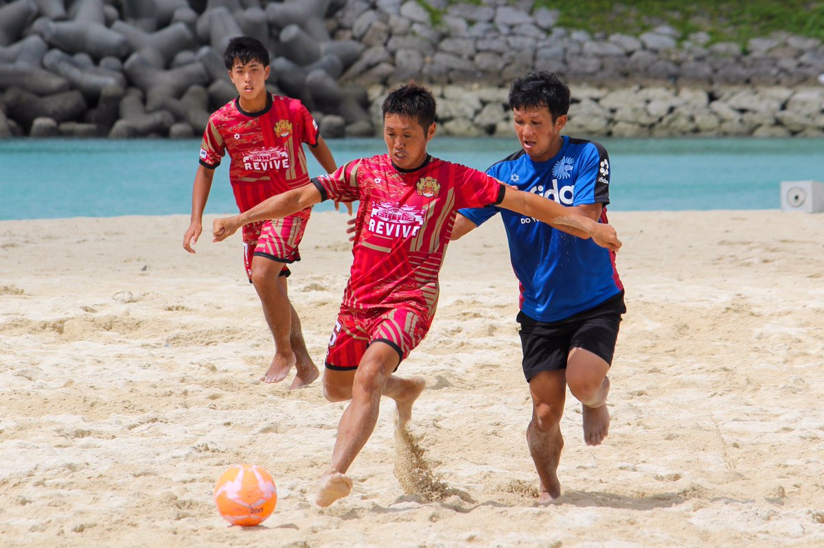 おサボりフットサラー誠 砂球蹴写真 6 21 西原きらきらビーチ ビーチサッカーtrm Fc琉球ビーチサッカークラブ ソーマプライア沖縄 モスペリオ東北bs Beach Soccer Fc琉球ビーチサッカークラブ ソーマプライア沖縄 モスペリオ東北bs