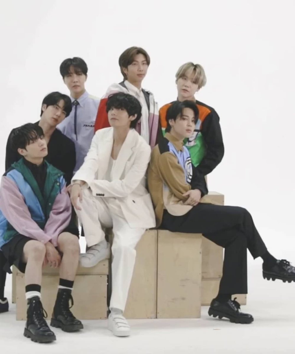 HidekiOcura's tweet photo. 世界が恋するBTSが見つめる未来。
BTS x VOGUE JAPAN  🔗https://t.co/7afCPqVnok
#BTS #방탄소년단 https://t.co/YbDQuHzapl