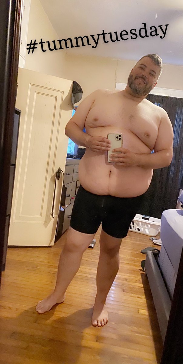 Castillotj07's tweet photo. #tummytuesday #silvercub #gaychub #beardedsnack #boxerbriefs #scruff #chubbybottom https://t.co/vevYZXqXeh