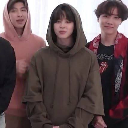 who would forget how jimin was literally ate up by someone else’s hoodie?