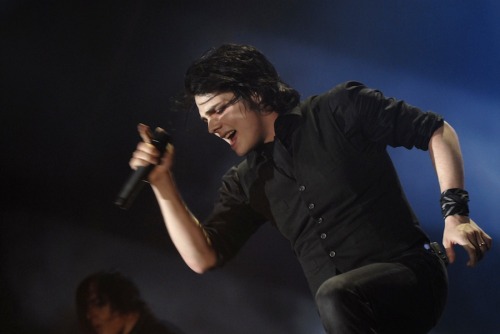 a thread of gerard's black waistcoat from 2007 aka my favorite look