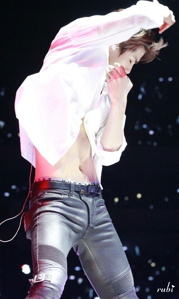 sehun's waist; a thread   —  for your decaying souls