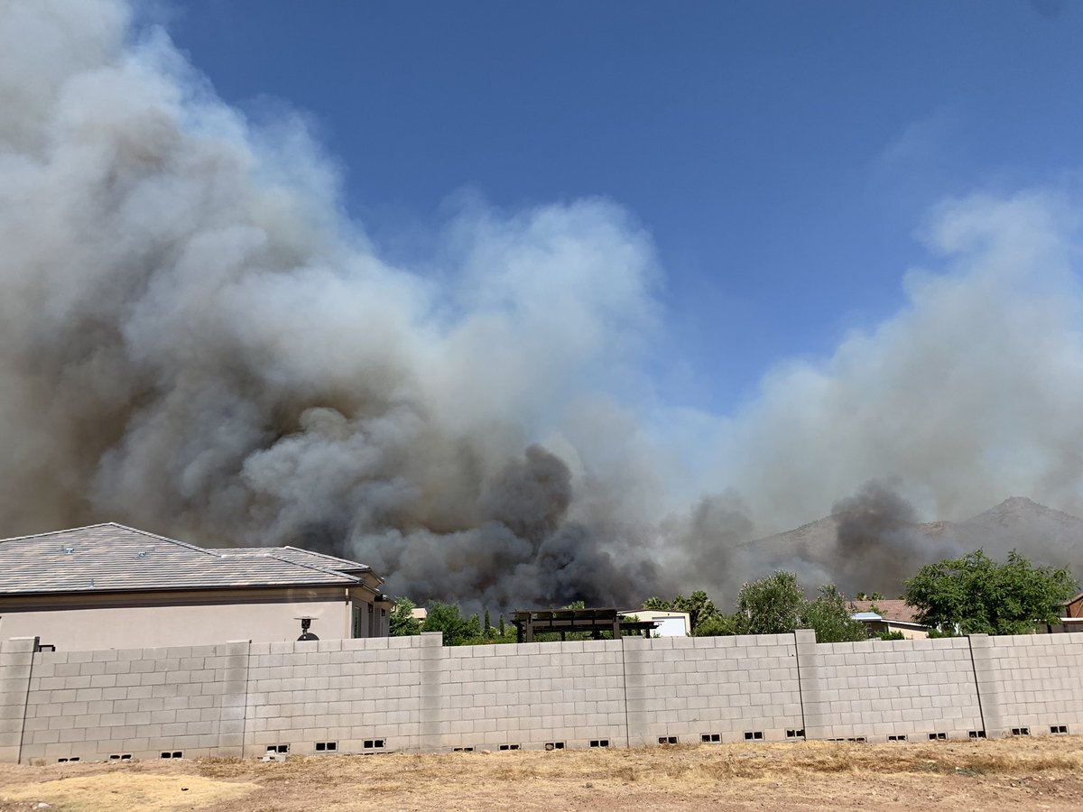 TamSpinner's tweet photo. From my house. We have been evacuated and I’m watching the fire a few blocks south of there. Great job guys! https://t.co/qlBWEEQMhw