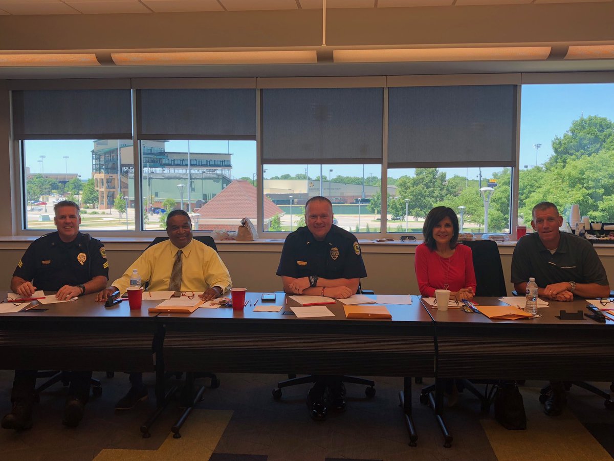 SusanPeters1's tweet photo. Interview board for 17 incredible candidates for Community Policing Officer. So many good candidates ..both genders& all ethnicities. #WPD #wichitapd https://t.co/5bSbgB78uV