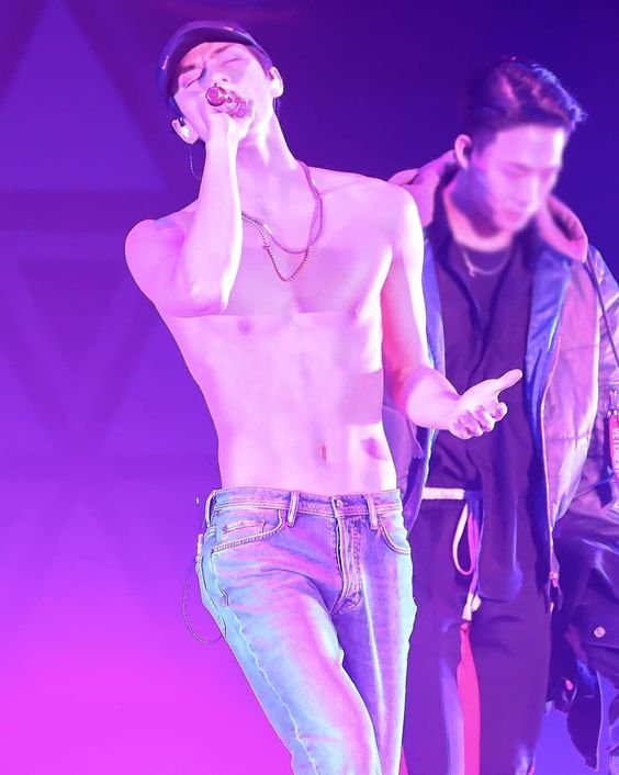 sehun's waist; a thread   —  for your decaying souls