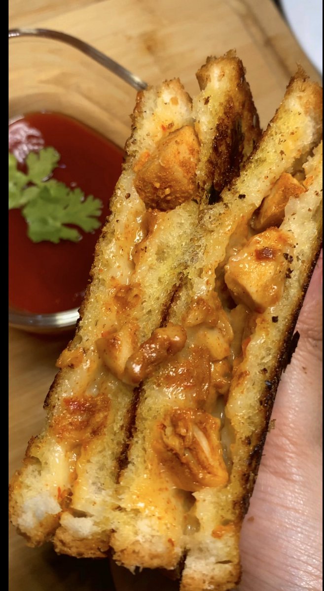 ConAmore16's tweet photo. 5 minutes Fajjita Cheese Sandwich ! 😍 https://t.co/tm3r30ABLX https://t.co/aqFUWwpzQX