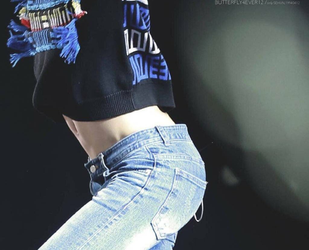 sehun's waist; a thread   —  for your decaying souls
