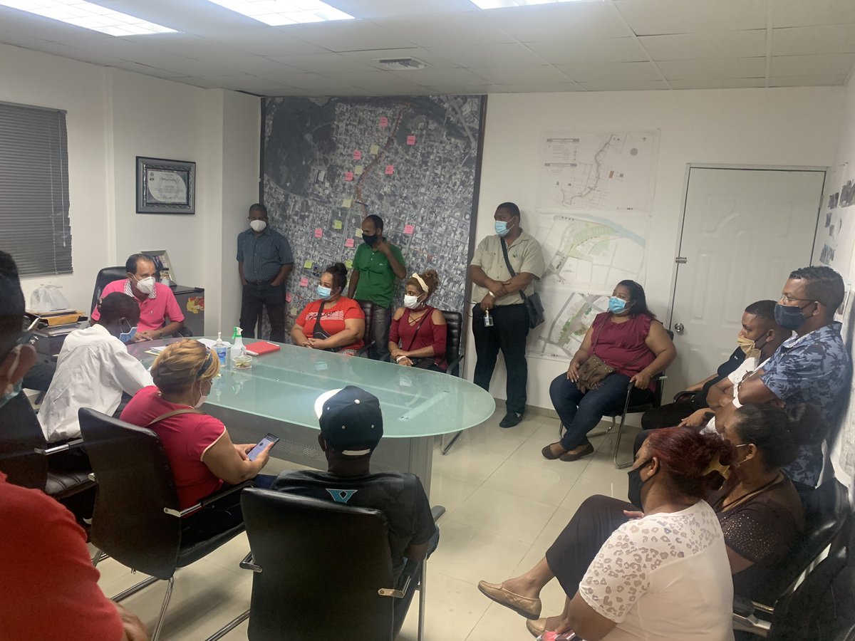 Hoy sostuvimos un ameno encuentro con el movimiento político Las Gaviotas en La Vega, me externaron su firme decisión de apoyar a @Gonzalo2020RD como presidente y <a href="/EuclidesLaVega/">Euclides Sánchez</a> senador. Vuelen alto mis amigos, a trabajar. <a href="/JoseRPeraltaF/">José Ramón Peralta F</a> <a href="/DaniloMedina/">Danilo Medina</a> <a href="/Jcesarcorrea/">Julio Cesar Correa</a>