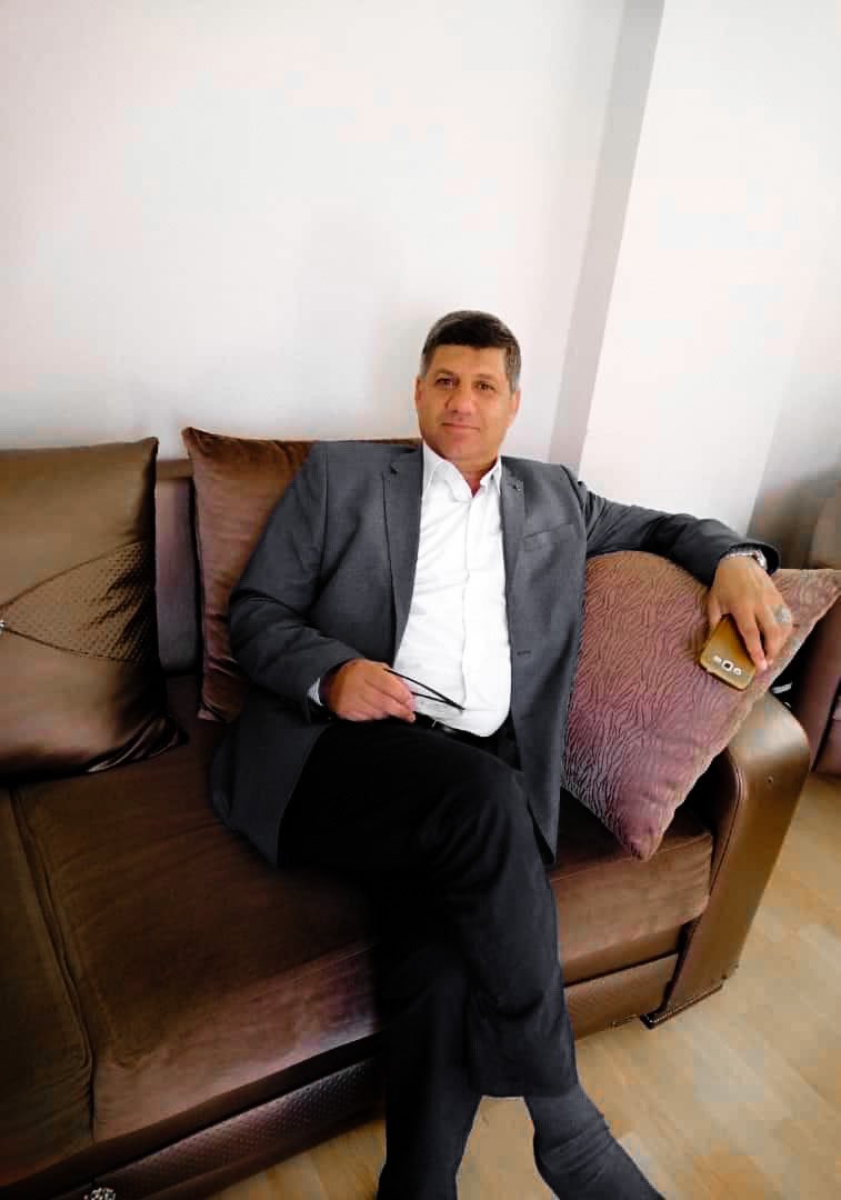 إن المصاب جلل والفقدُ عظيم 
لكن لا نقول إلا ما يُرضي خالقنا عزّ وجل 
انا لله وانا اليه راجعون
اللهم آجرنا في مصابنا 
الأخ والصديق الدكتور المهندس العميد محمد عدنان بكار ابو محمود  
اليوم بضيافة الرحمن بعد ان طالته يد خفافيش الظلام ...