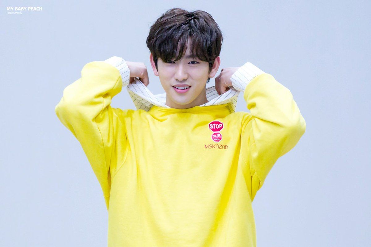 Jinyoung Daily | REST tweet media