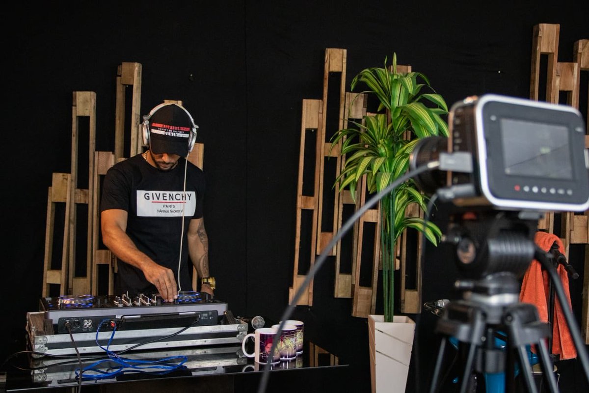 VOCÊ É DO TAMANHO DOS SEUS SONHOS! Lute, persista, insista, corra atrás, passe algumas noites sem dormir direito, mas nunca desista de seus sonhos, acredite que é capaz, Ninguém além de você mesmo pode torná-lo real.

 📸 Foto : <a href="/marcosferrazph/">Fotografo:@marcosferrazphoto</a>