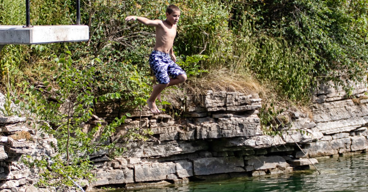 townofstmarys's tweet photo. Swimmers will soon be able to make a splash at the St. Marys Quarry! Town Council has approved the opening of the quarry on Monday, July 6, 2020. There will be a number of new protocols in place to protect swimmers and staff from #COVID19. Details: https://t.co/7KYQmwBnDy https://t.co/MnYsJs8CRF