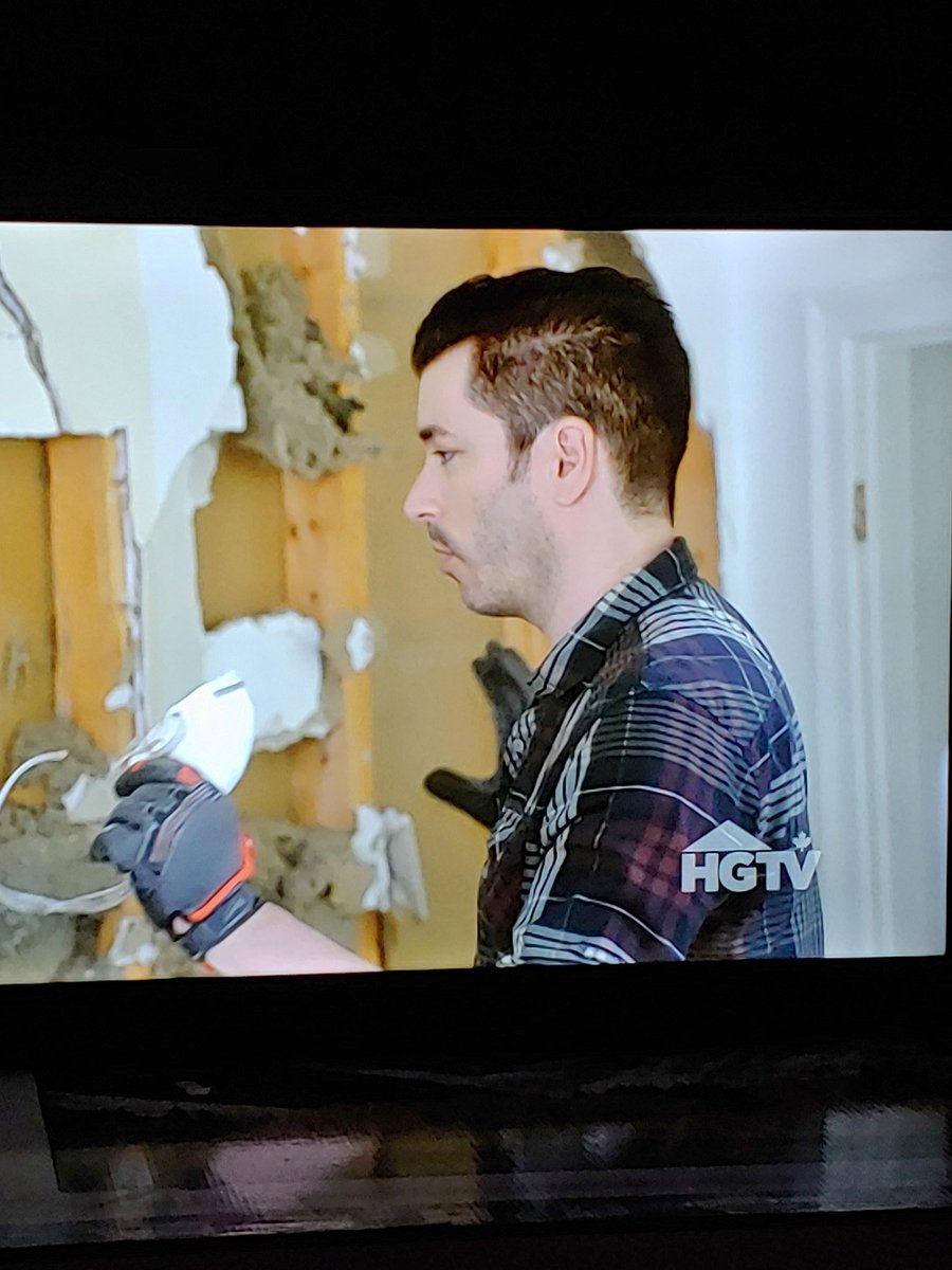 TylerTirva's tweet photo. @DelBruno7
You are forever a @PropertyBrother in my house!
#IFlip https://t.co/7ViQ0nASyL