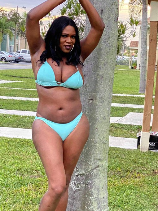Hot black tgirl...Follow me on instragram/chinabell305... #hotblacktgirl #TransIsBeautiful #TallGirls<a href="/tag/tallgirls"class="tags"><span>#tallgirls</span></a><a href="/tag/transisbeautiful"class="tags"><span>#transisbeautiful</span></a><a href="/tag/hotblacktgirl"class="tags"><span>#hotblacktgirl</span></a>