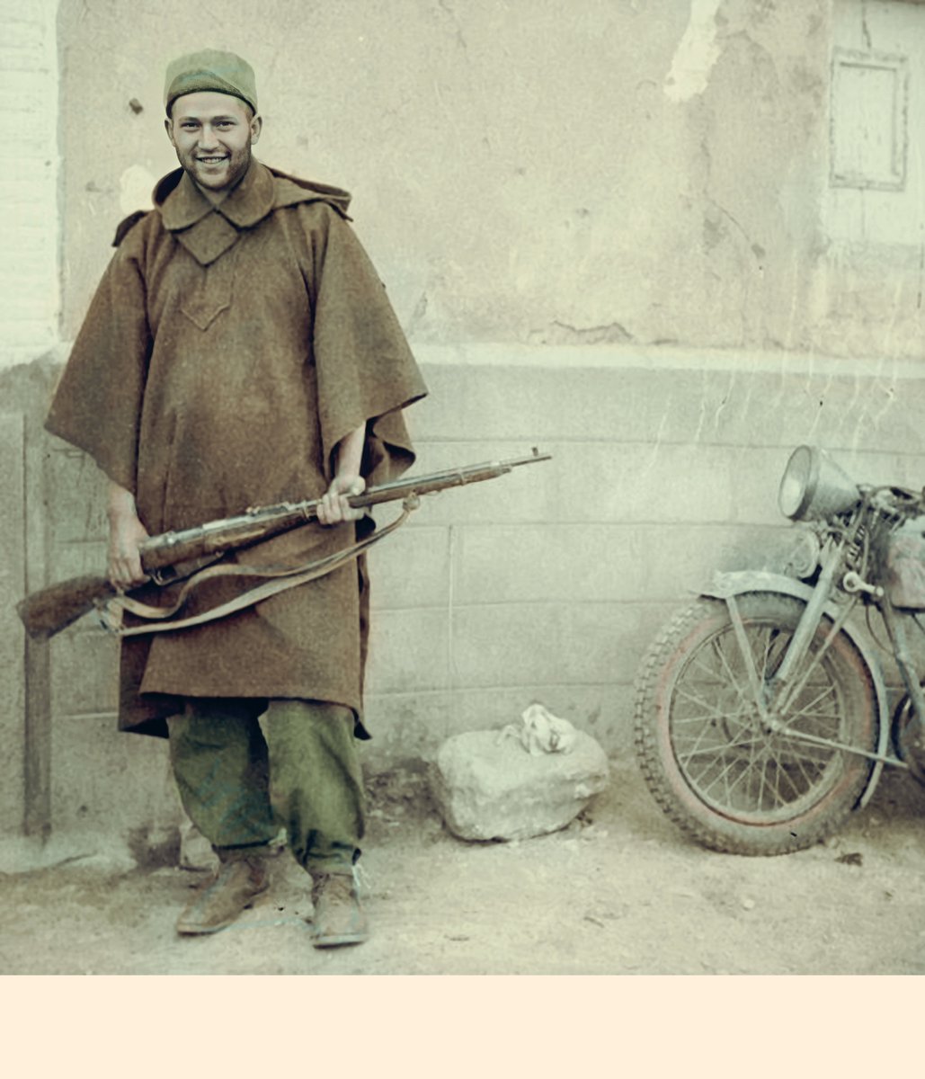 Leon Elkan Wendkos. Nacido en Filadelfia. Judío. Llegó a España en 1937 para unirse al XV Batallón Lincoln-Washington cía. MG de la Brigadas Internacionales como soldado. Cayó en combate el 10 de marzo 1938 en Belchite (Zaragoza). ALBA