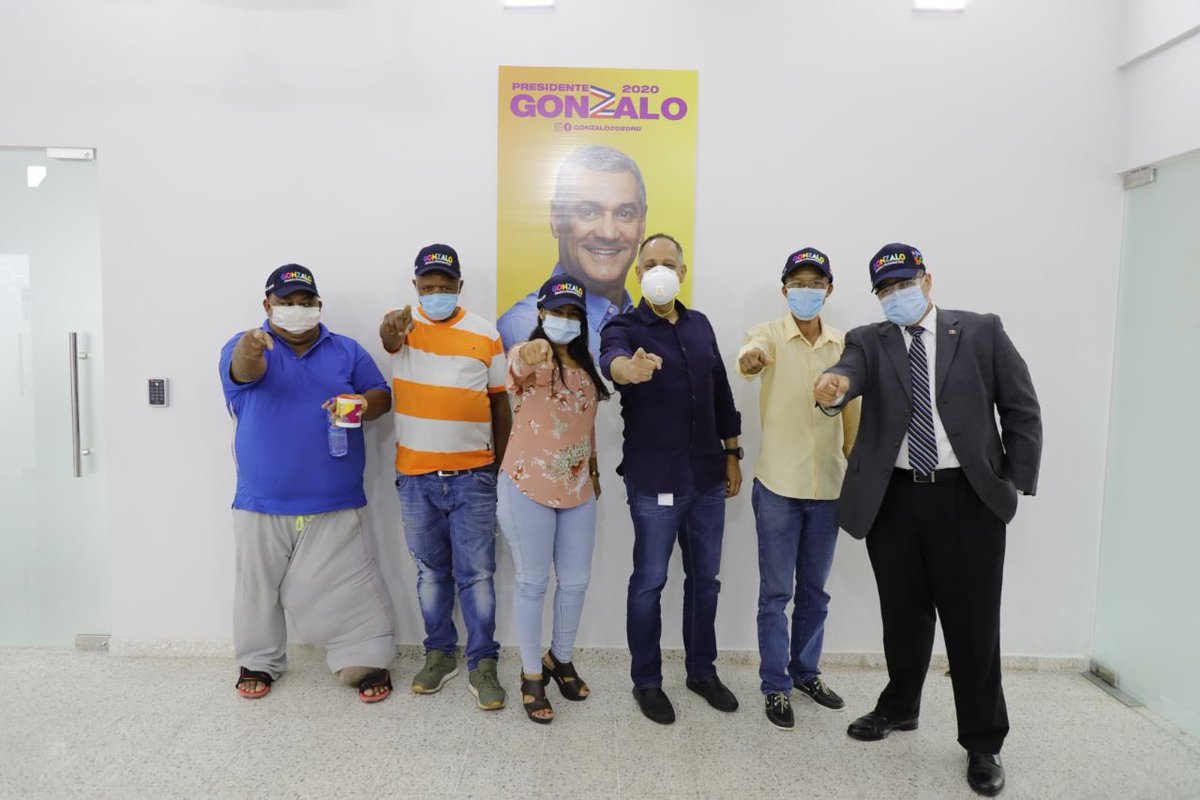 armandogarciap's tweet photo. Hoy sostuvimos una reunión de trabajo con el equipo de coordinadores de Mayoría Ciudadana en San Cristobal. 

Seguimos avanzando hacia nuestra victoria en primera vuelta este 05 de julio. Vota 1, Vota @PLDenlinea, Vota @Gonzalo2020RD Presidente. https://t.co/jRCfOnuYQJ