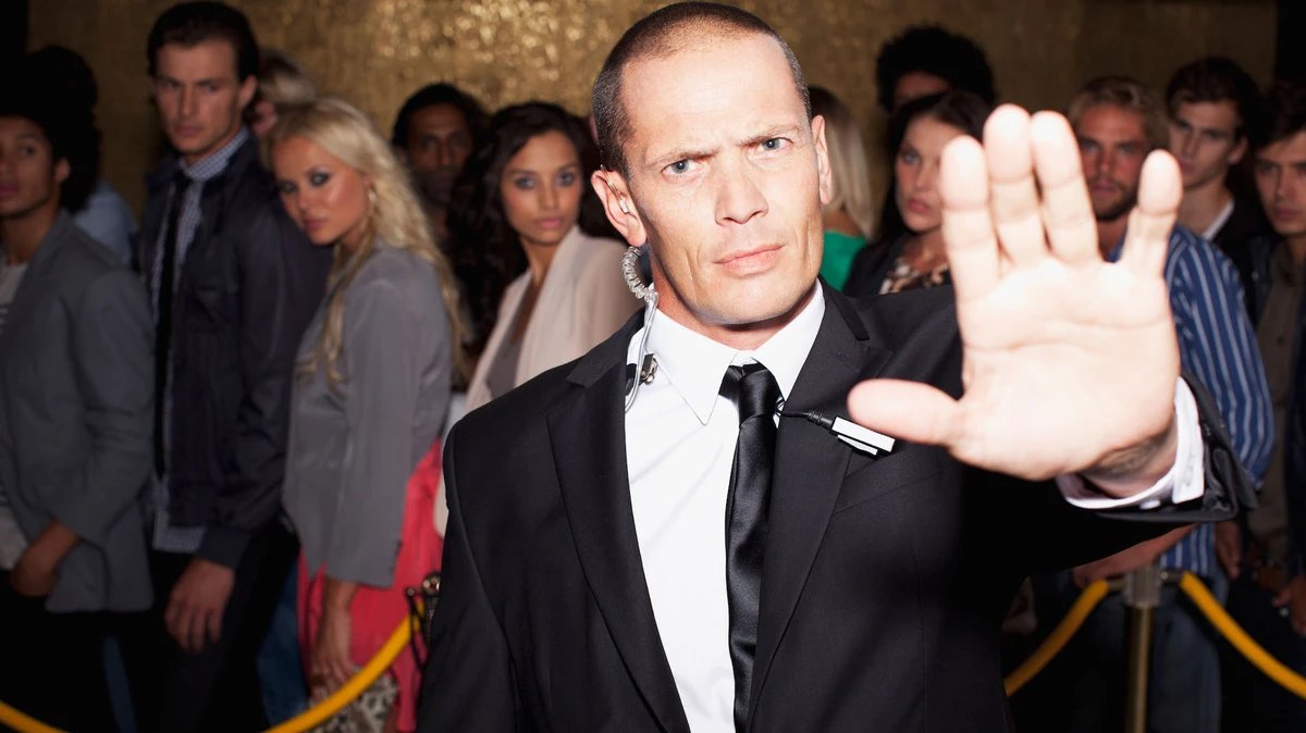 Life Lessons From Working as a Nightclub Bouncer (THREAD)