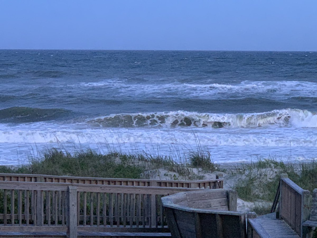 terryjean44's tweet photo. Evening view from our porch #EmeraldIsleNC2020 #BeachLifeBestLife https://t.co/Uw0XVWprxR