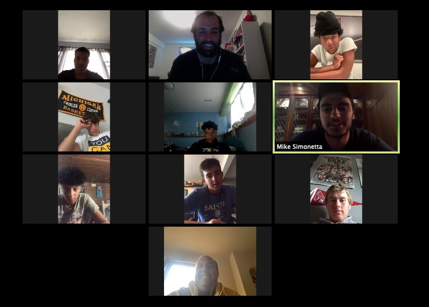 Thank you Coach <a href="/Mike_Simonetta/">Mike Simonetta</a> from @windsormbb and <a href="/kingnationaau/">KingNationAAU</a> for taking the time to talk SCHOLARSHIPS with our U16s! 🏀🗣 It was a real eye opener for all 👀🙇🏽‍♂️ #LancerFamily #QurantineTalks