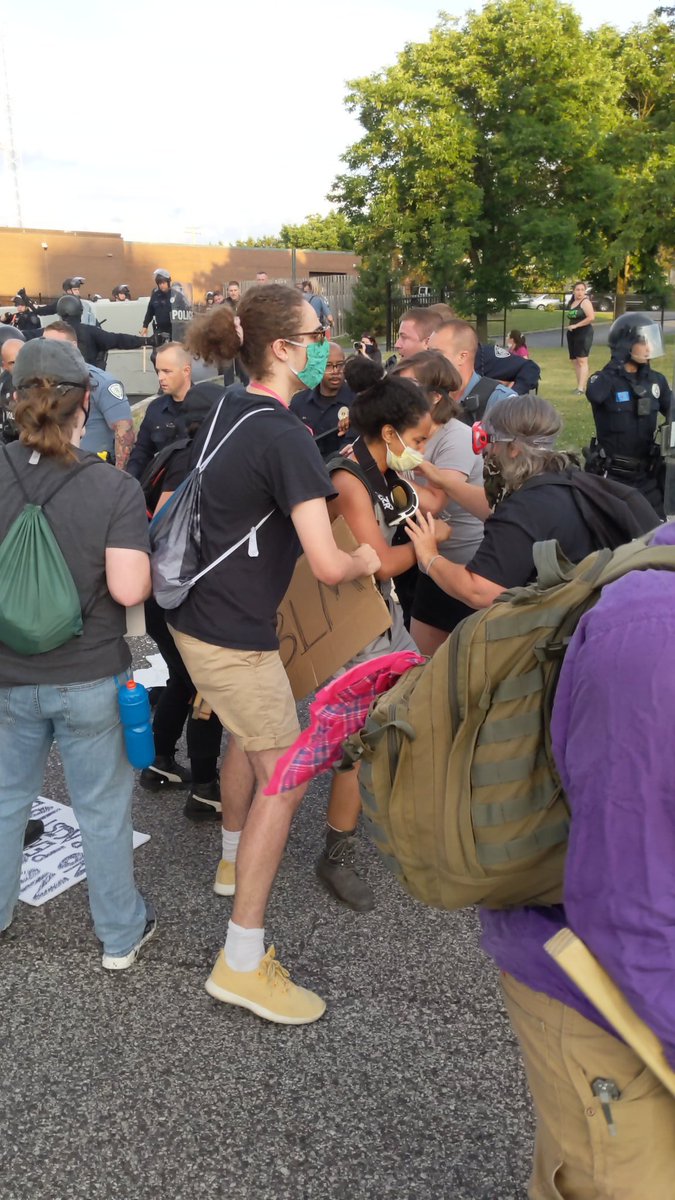 search4swag's tweet photo. #FlorissantProtest
#CenterLaneWars https://t.co/TIhdVfnAss