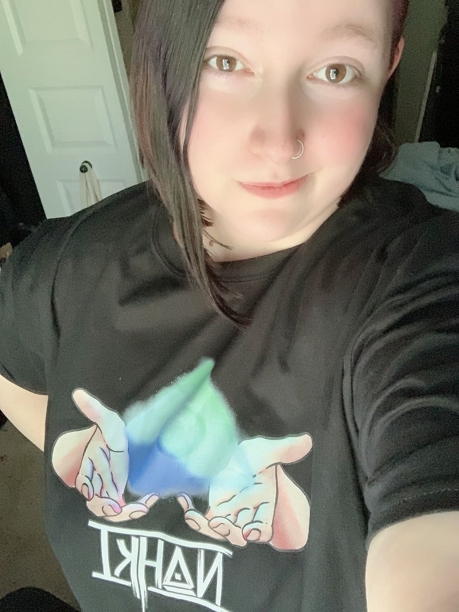 GravesBanisher's tweet photo. Got my merch from @TheNahki today!!! I can’t wait for my hoodie! 😍 #Nahki #twitchstreamer #merch #supporttwitchstreamers https://t.co/wiCvtPcMio