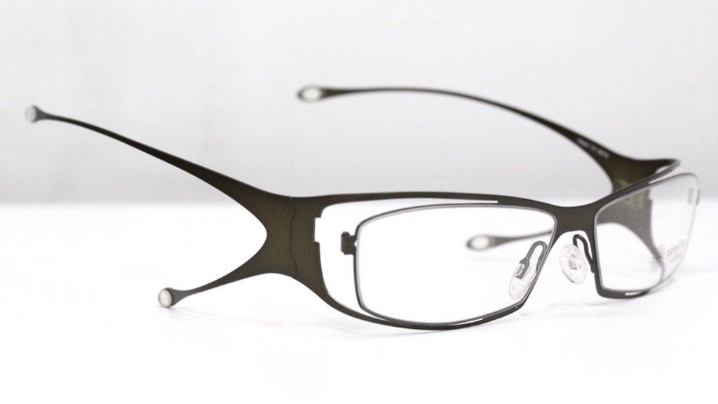 Eyewear Shop Ami 岐阜県関市の眼鏡屋 スタッフ音久 W On Twitter ﾟdﾟ 本日 耳にかけないメガネ Parasite パラサイト の I Morph 1 入荷しましたーーーーっ メーカー曰くラス1のレアフレームです 気になる方は早めのご来店をっ Https T Co