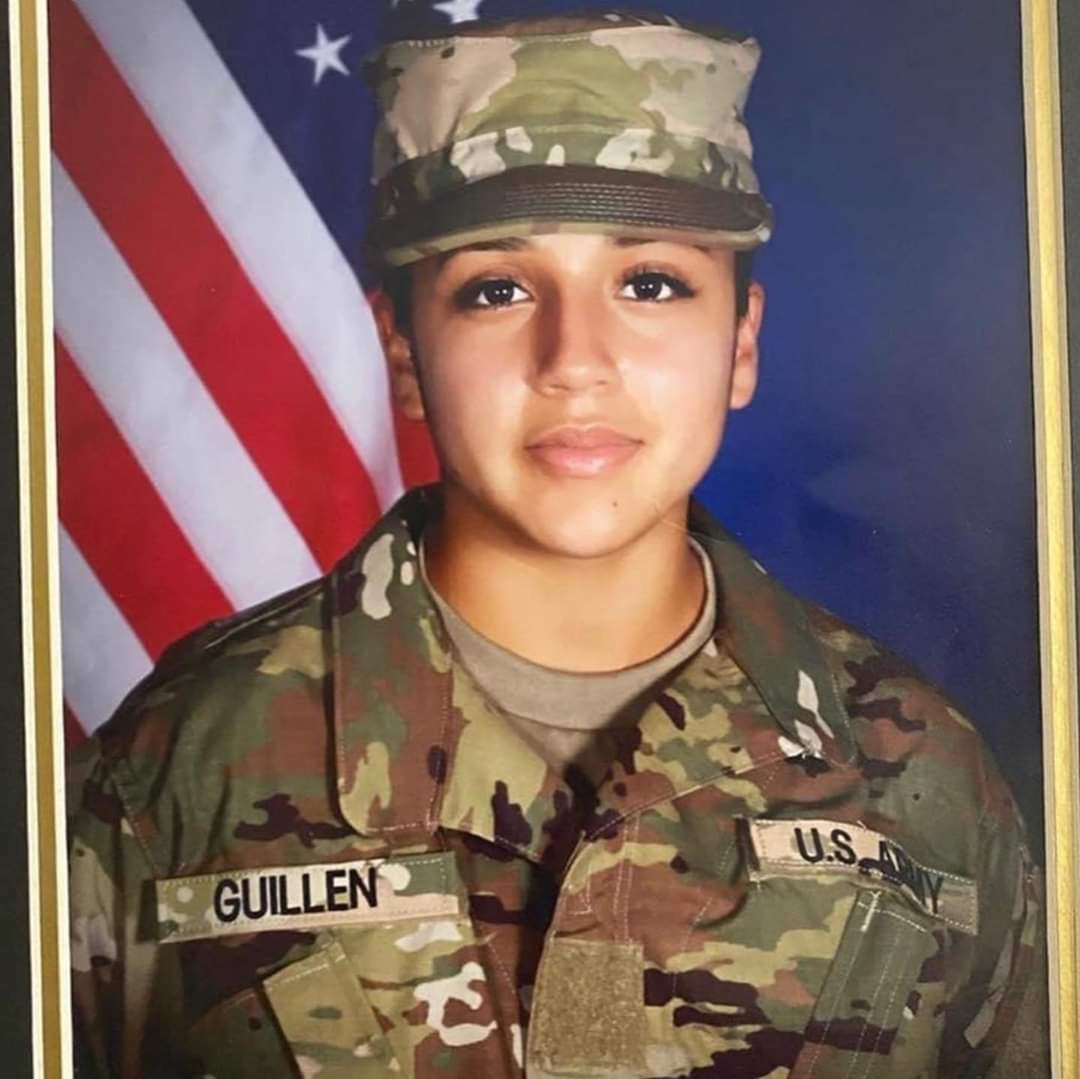 chelo_seoks's tweet photo. TW// sexual assault

#FindVanessaGuillen

Vanessa Guillen has been missing from Fort Hood TX since April 22, 2020

Prior to her disappearance she confessed to her mother that she was being sexually assaulted by one of her sergeants

Foul play is suspected 
https://t.co/HaR0paWFSp https://t.co/mO3SM4XiV7