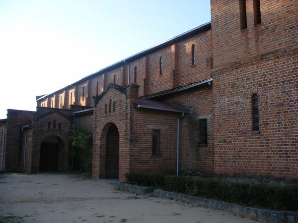 mutaretourism's tweet photo. St Augustine`s Mission was est in 1891 by Bishop Knight-Bruce. It contributed immensely to the spread of the Zimbabwean Christian faith and African education. I have vivid memories of this church during my high school days.#KnowYourZimbabwe #TouriZim
📸Tsambe`s we blog
📸Tariro https://t.co/3N9KBCwndU