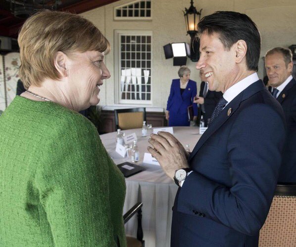 TerryEmpyre's tweet photo. Che uomo finto 🤮🤮.#ilconte https://t.co/J3ZOKIXaQ8